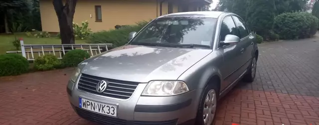 VOLKSWAGEN Passat 1.9 TDI (130 KM) 5 MT
