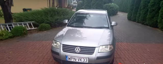 VOLKSWAGEN Passat 1.9 TDI (130 KM) 5 MT