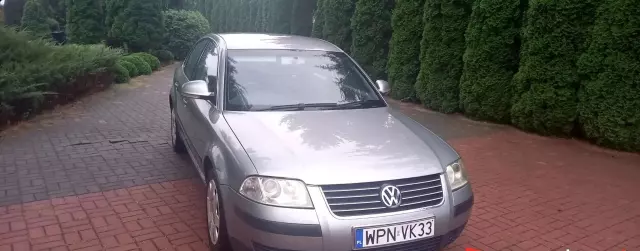 VOLKSWAGEN Passat 1.9 TDI (130 KM) 5 MT