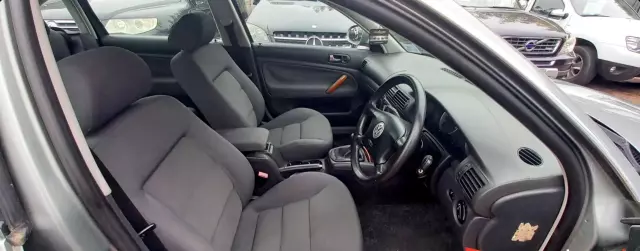 VOLKSWAGEN Passat 1.9 TDI (130 KM) 5 MT