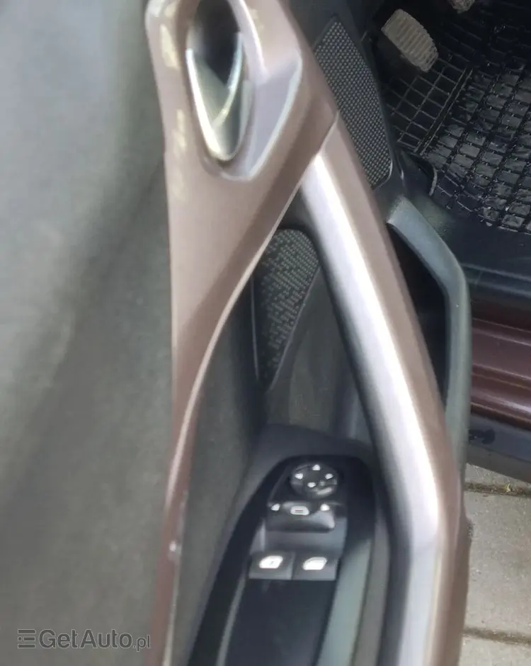 PEUGEOT 2008 1.4 HDi Active