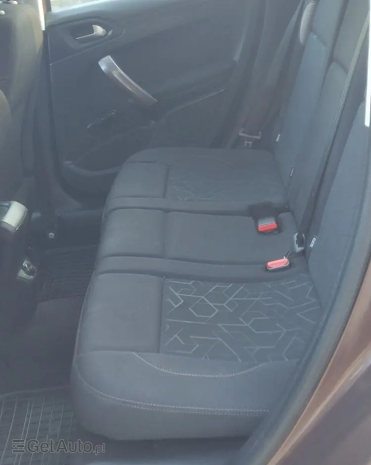 PEUGEOT 2008 1.4 HDi Active