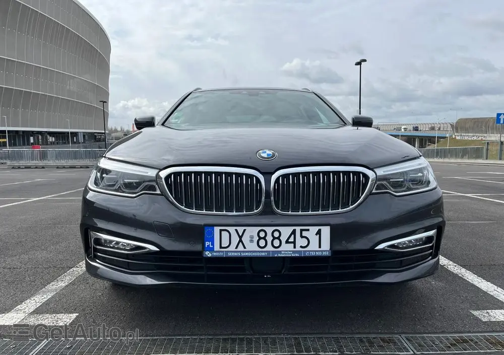 BMW Seria 5 520i Luxury Line