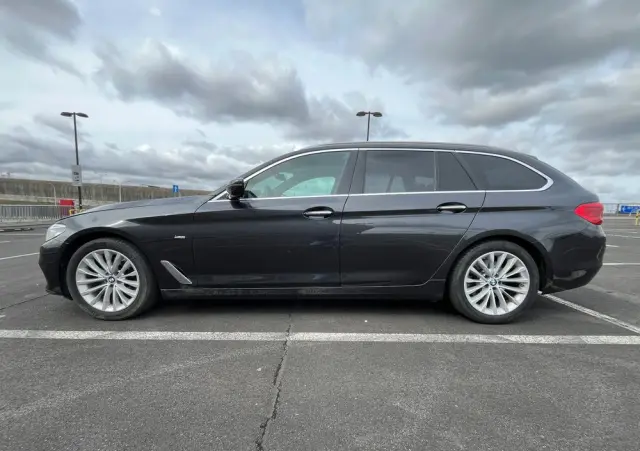BMW Seria 5 520i Luxury Line