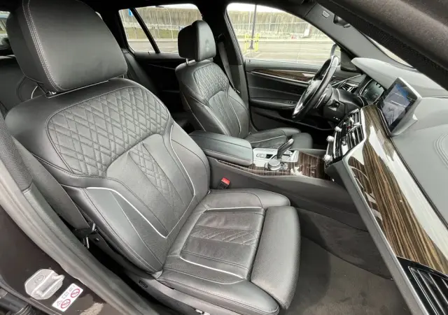 BMW Seria 5 520i Luxury Line