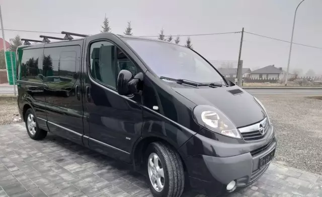 OPEL Vivaro 