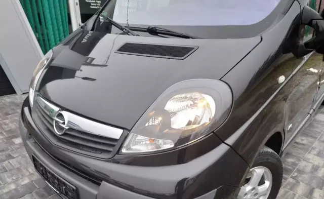 OPEL Vivaro 