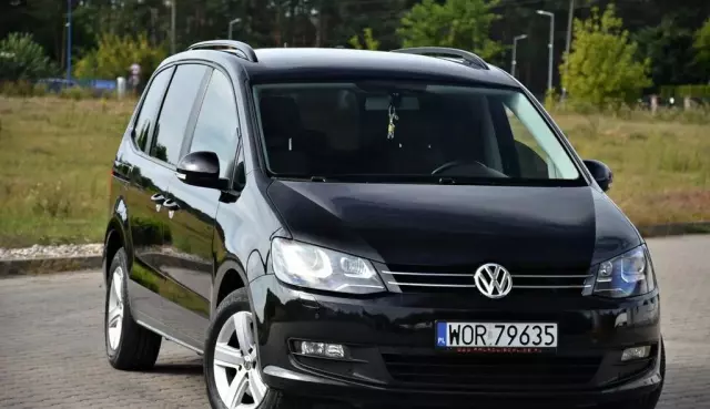 VOLKSWAGEN Sharan 