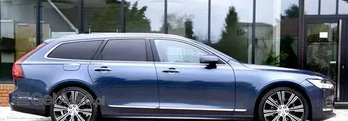 VOLVO V90 