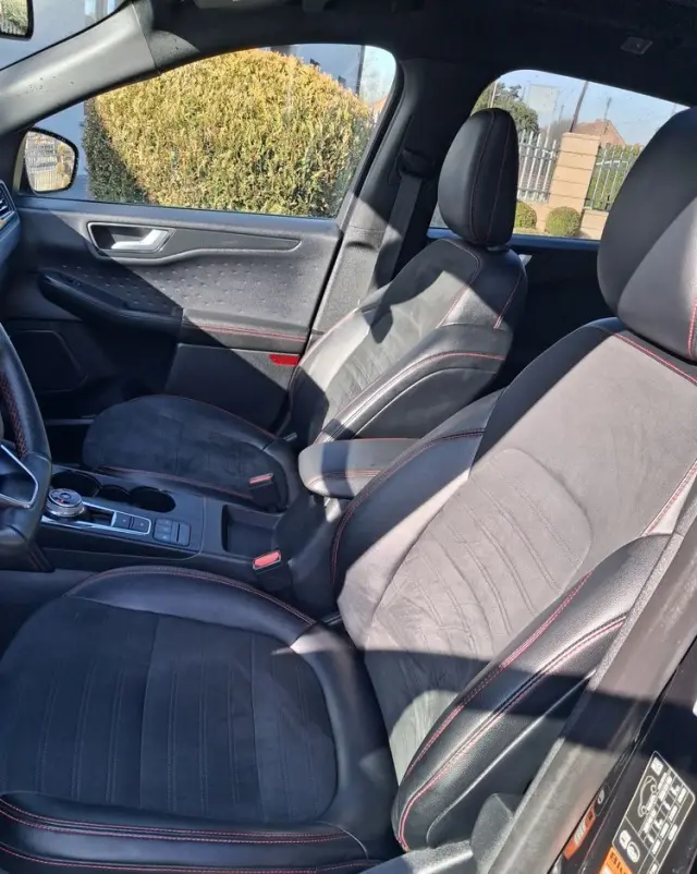 FORD Kuga 2.0 EcoBlue 4x4 ST-LINE