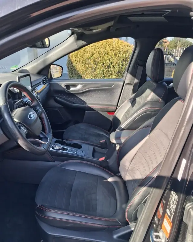 FORD Kuga 2.0 EcoBlue 4x4 ST-LINE