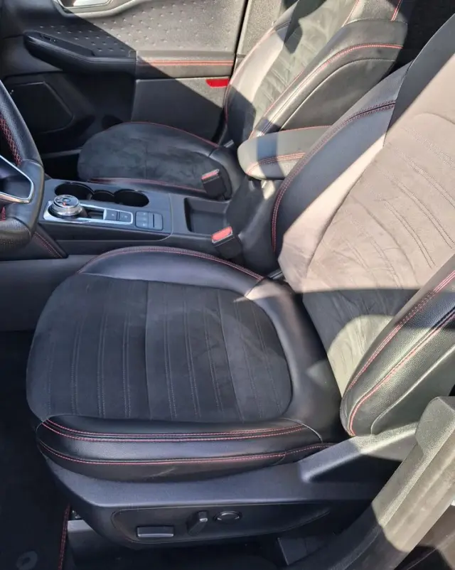 FORD Kuga 2.0 EcoBlue 4x4 ST-LINE