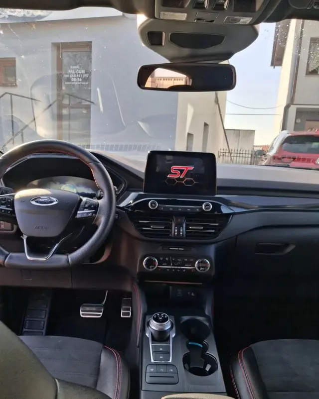 FORD Kuga 2.0 EcoBlue 4x4 ST-LINE