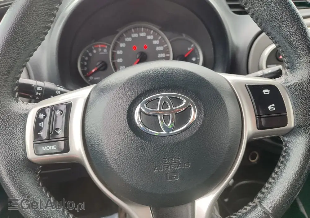 TOYOTA Yaris 1.33 Life