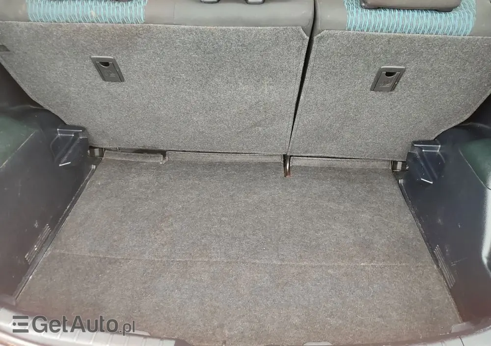 TOYOTA Yaris 1.33 Life