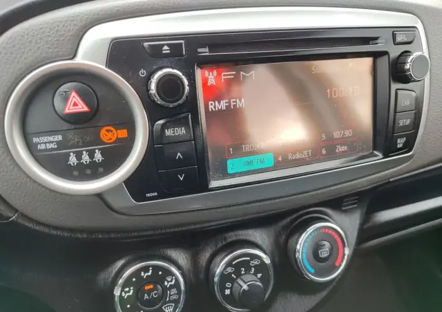 TOYOTA Yaris 1.33 Life