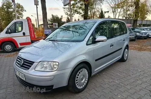 VOLKSWAGEN Touran 