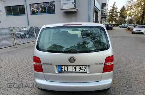 VOLKSWAGEN Touran 
