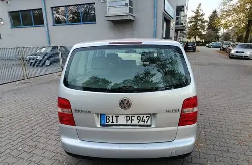 VOLKSWAGEN Touran 