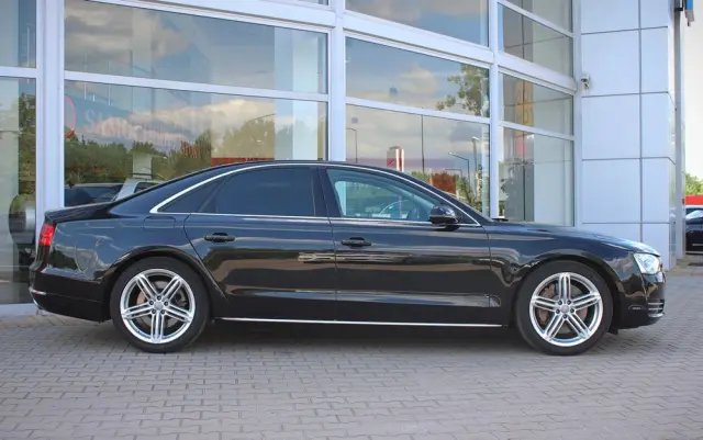 AUDI A8 4.2 FSI Quattro tiptronic