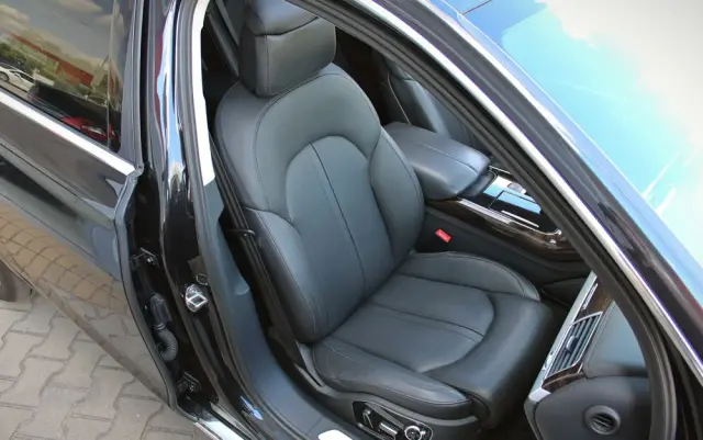 AUDI A8 4.2 FSI Quattro tiptronic