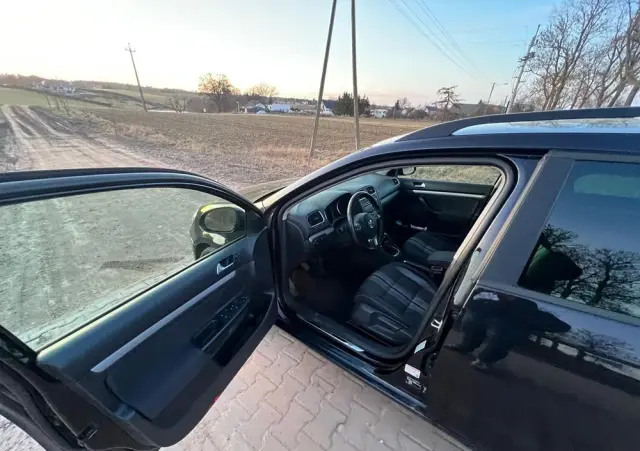 VOLKSWAGEN Golf 1.6 BlueTDI Comfortline