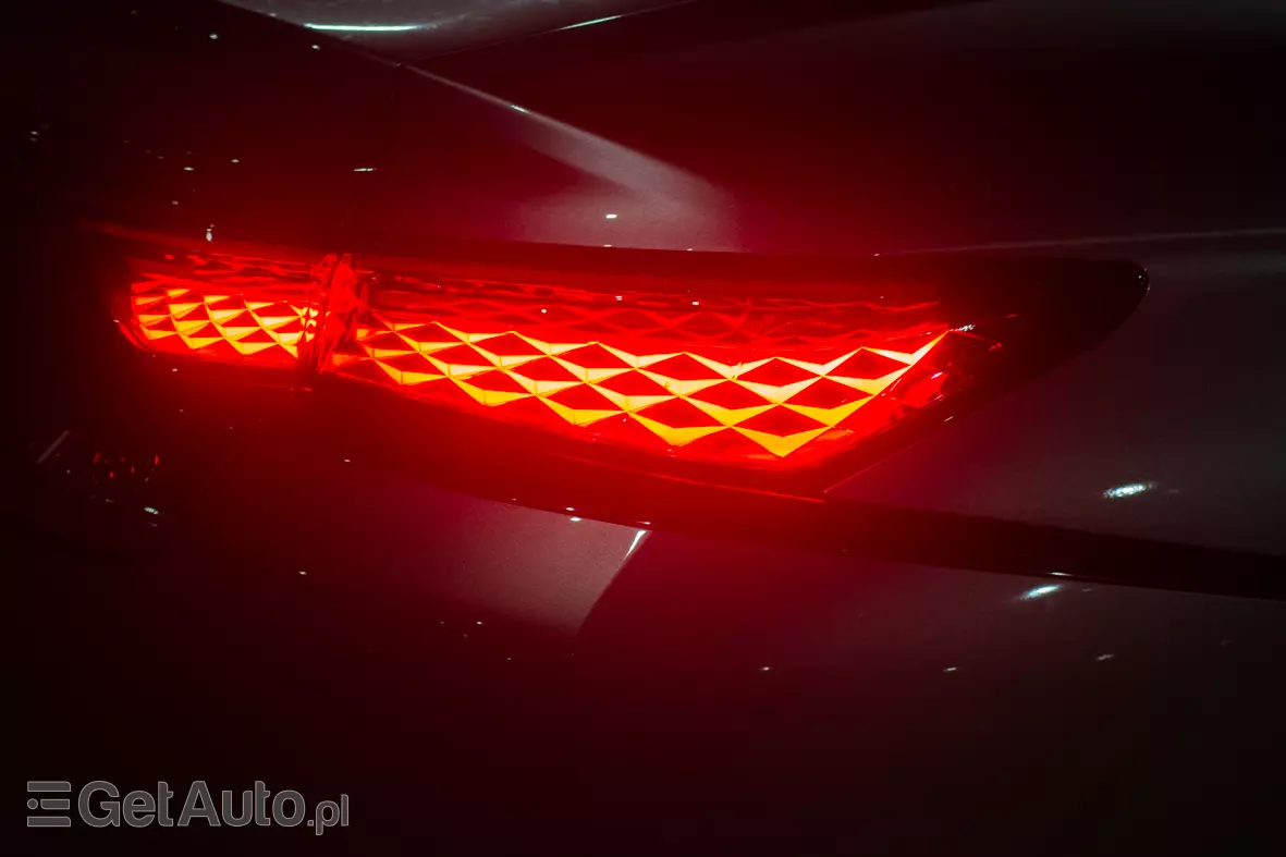 DS. AUTOMOBILES Inny DS9