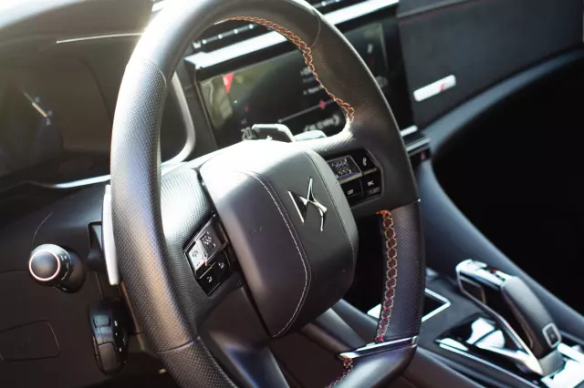 DS. AUTOMOBILES Inny DS9