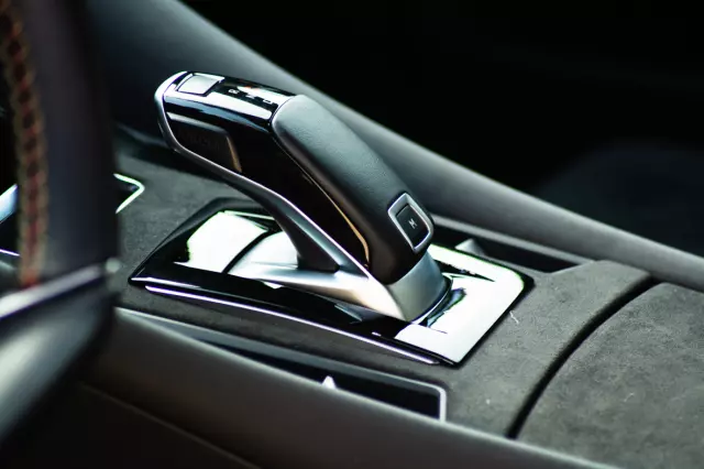 DS. AUTOMOBILES Inny DS9