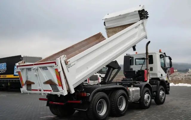 IVECO TRAKKER 450 / 8x4 / WYWROTKA / HYDROBURTA / BORDMATIC / EURO 6 / 