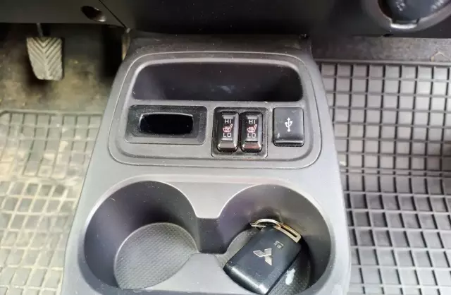 MITSUBISHI Space Star 