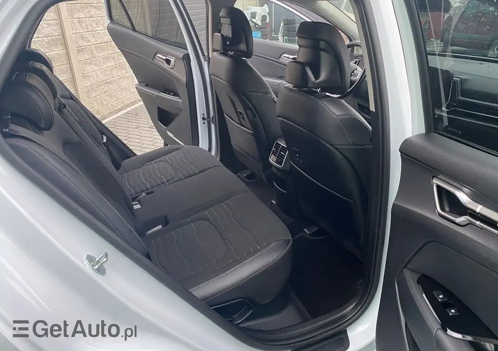 KIA Sportage 1.6 T-GDI MHEV Business Line 2WD DCT