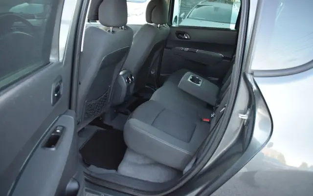 PEUGEOT 3008 HDi 115 Allure