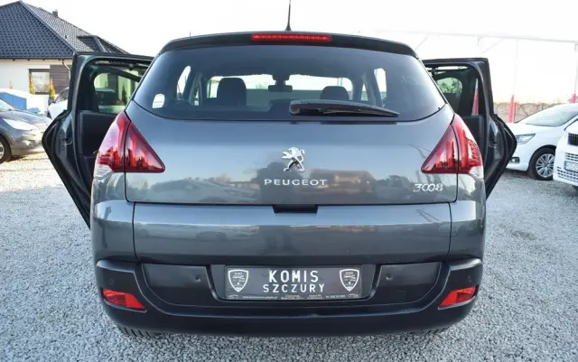 PEUGEOT 3008 HDi 115 Allure
