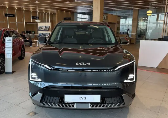 KIA EV5 