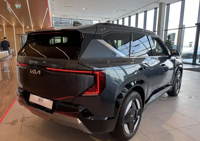 KIA EV5 