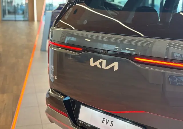 KIA EV5 