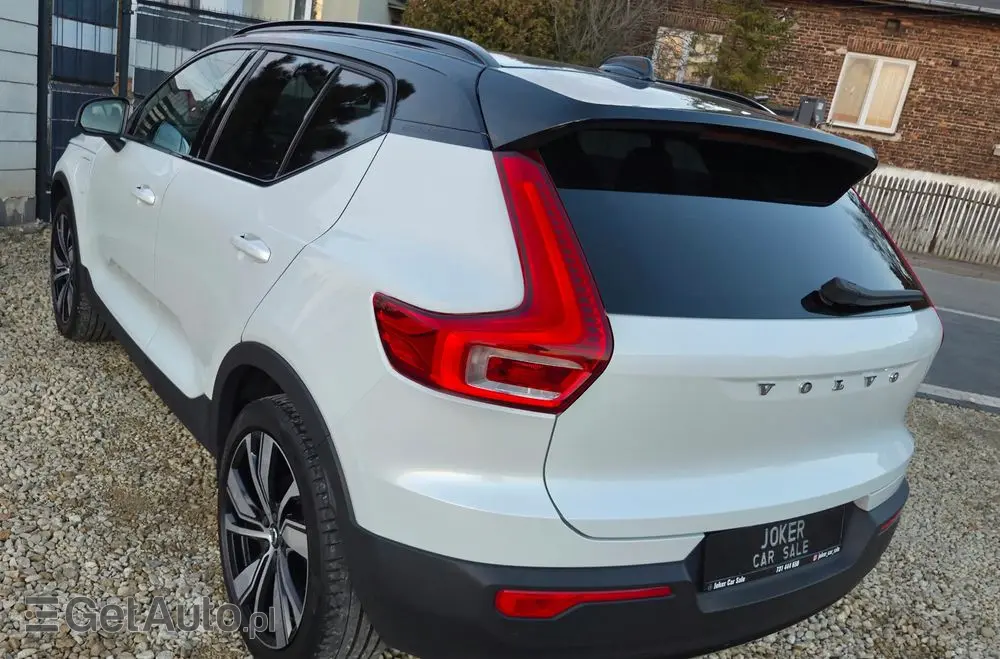 VOLVO XC 40 T5 Recharge DKG Plus Dark