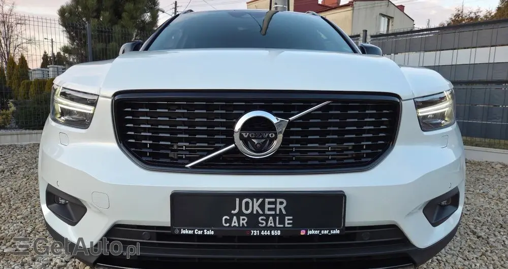 VOLVO XC 40 T5 Recharge DKG Plus Dark