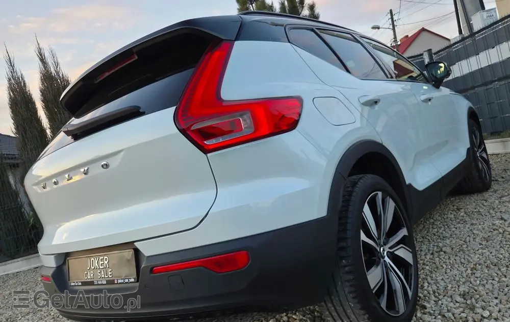 VOLVO XC 40 T5 Recharge DKG Plus Dark