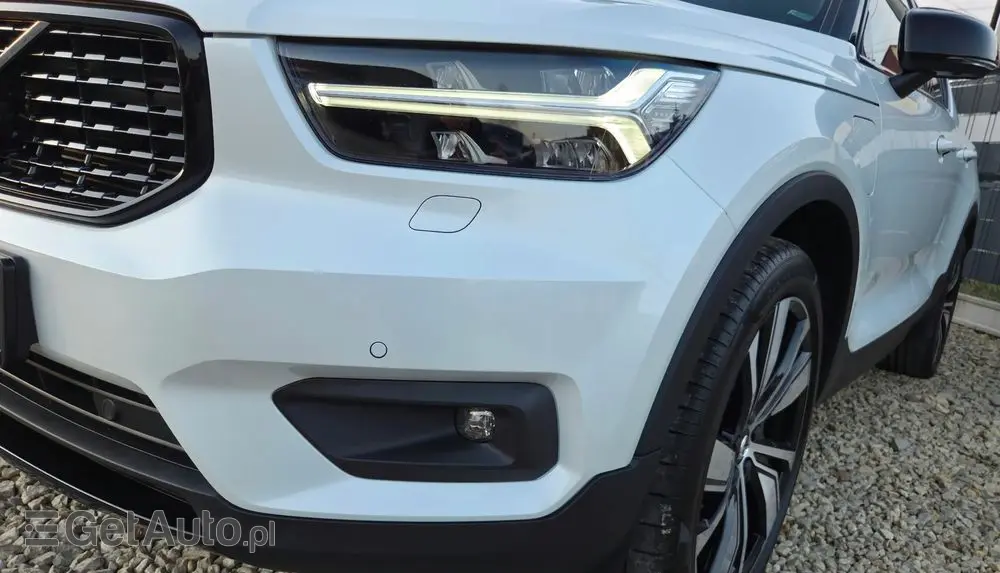 VOLVO XC 40 T5 Recharge DKG Plus Dark