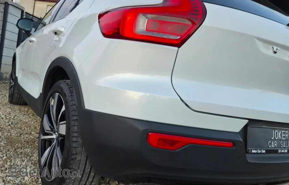 VOLVO XC 40 T5 Recharge DKG Plus Dark