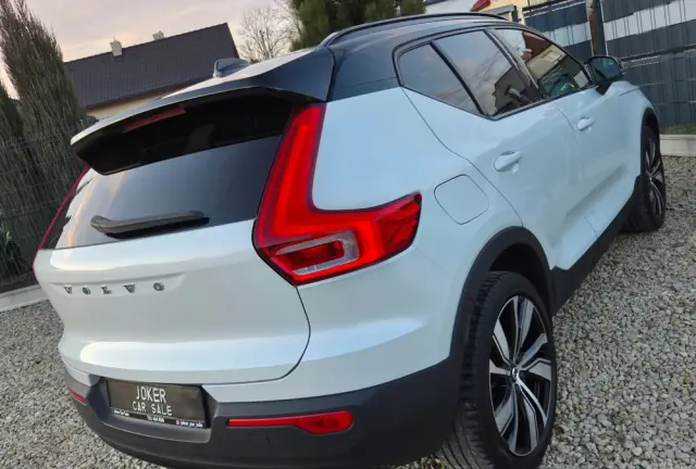 VOLVO XC 40 T5 Recharge DKG Plus Dark
