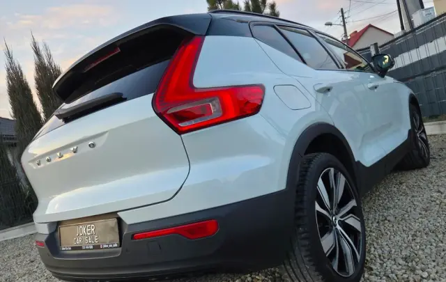 VOLVO XC 40 T5 Recharge DKG Plus Dark