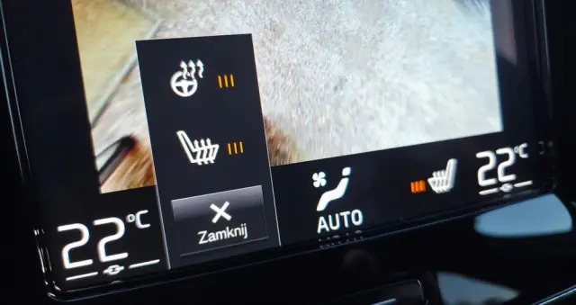 VOLVO XC 40 T5 Recharge DKG Plus Dark