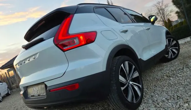 VOLVO XC 40 T5 Recharge DKG Plus Dark