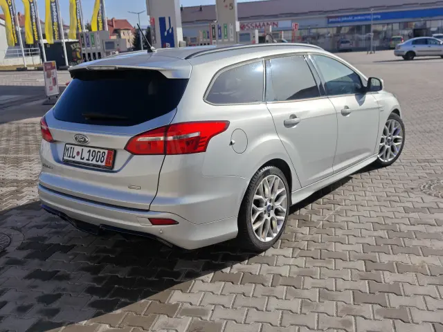 FORD Focus ST-Line