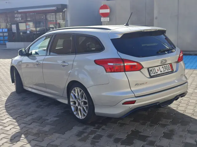 FORD Focus ST-Line