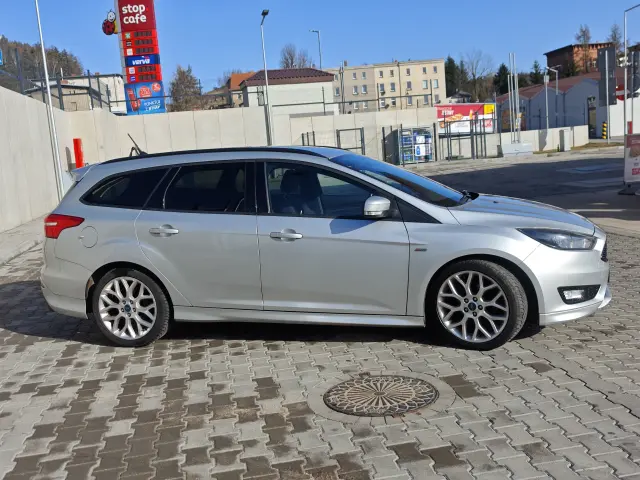 FORD Focus ST-Line
