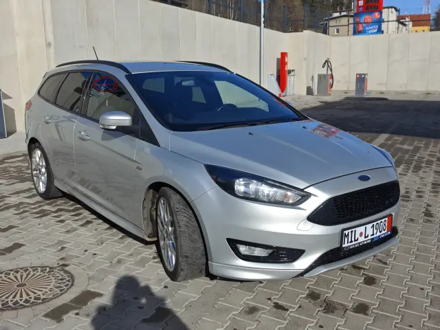 FORD Focus ST-Line